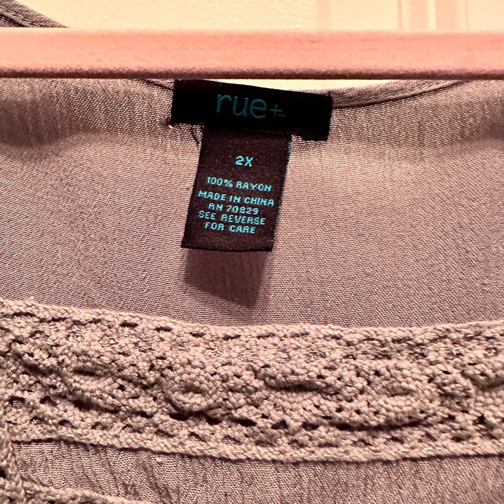 Rue 21 olive green blouse. Used, but in good condition - Picture 3 of 4